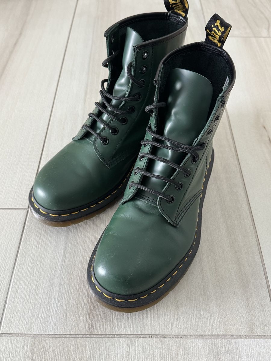 Dr. Martens Chaussures hommes: Dr. Martens 1460 Schnürstiefel – D'occasion à Widen par mrglobetrotter01 1