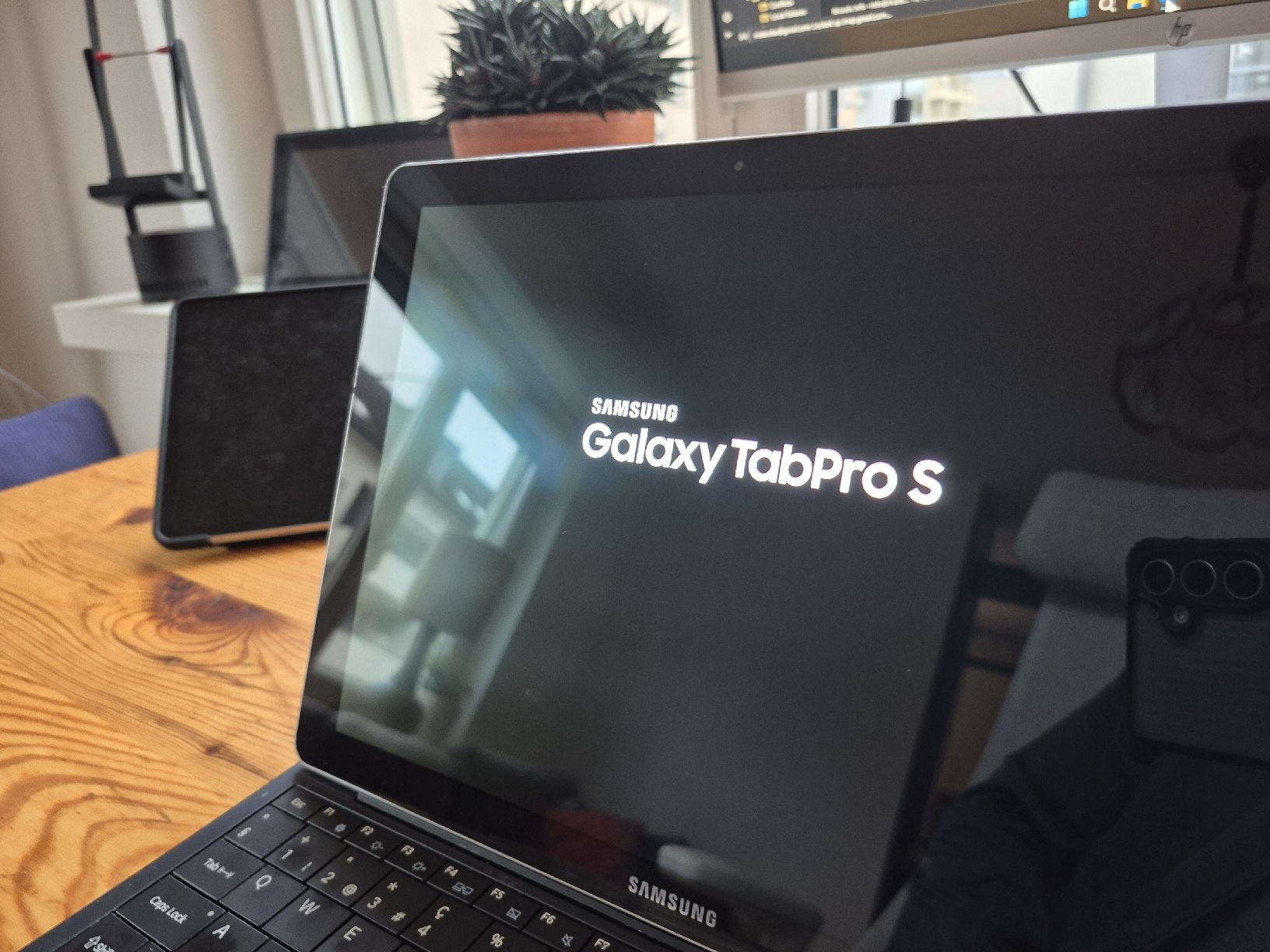 Samsung Tablet PC: Galaxy Tab Pro S – Usato da Zürich venduto da oscarc1 2