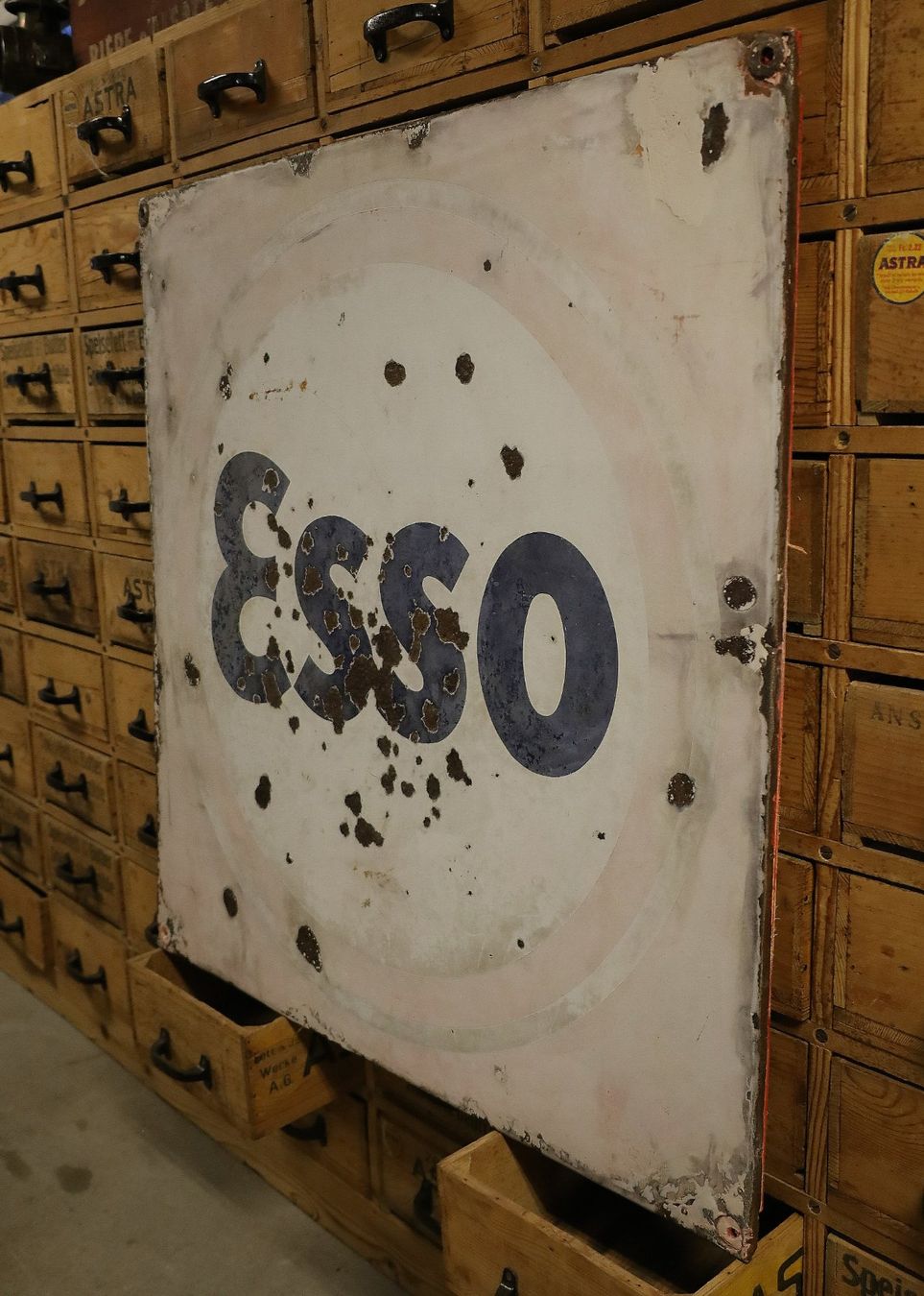 Esso Insegne: Emailschild "Esso" ca. 1 m x 1 m – Usato da Birrwil venduto da brandschatz_birrwil 2