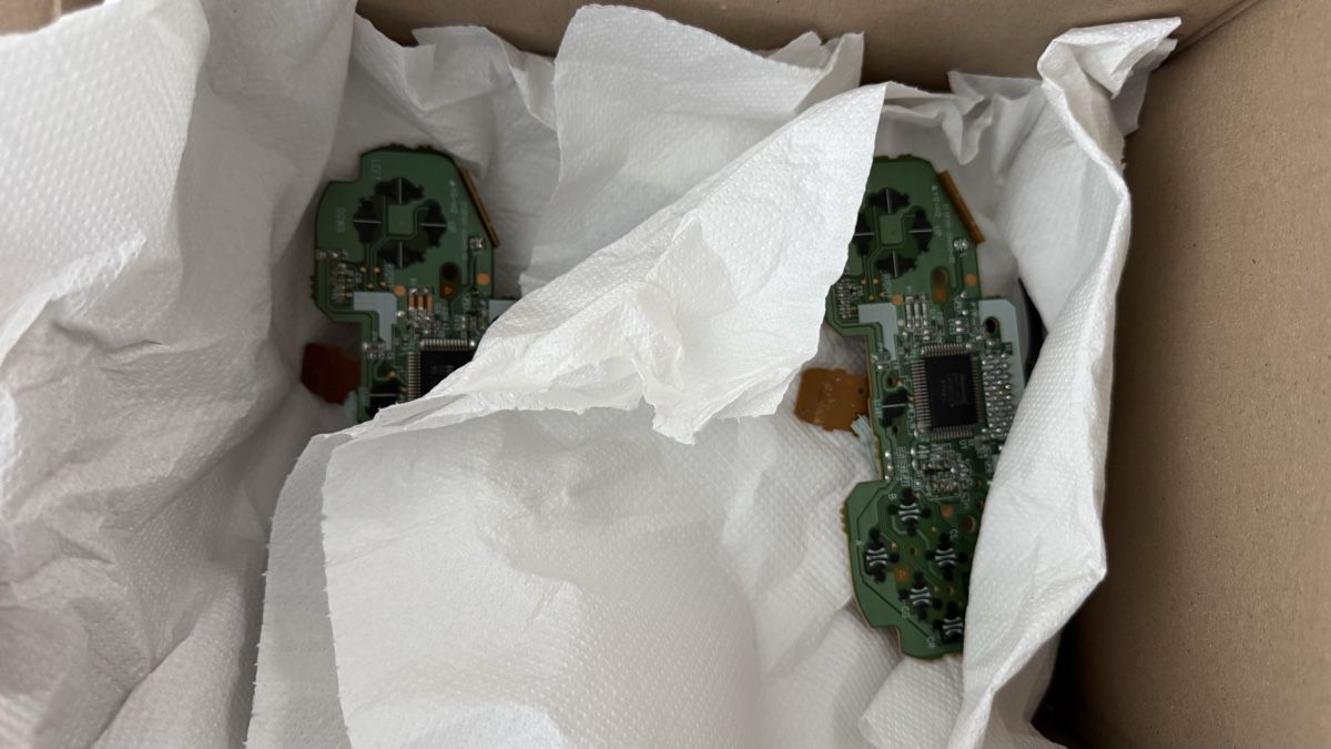Nintendo Konsolen: Diverse Nintendo 64 Controller – Gebraucht aus Ebertswil von buddelwilli 2