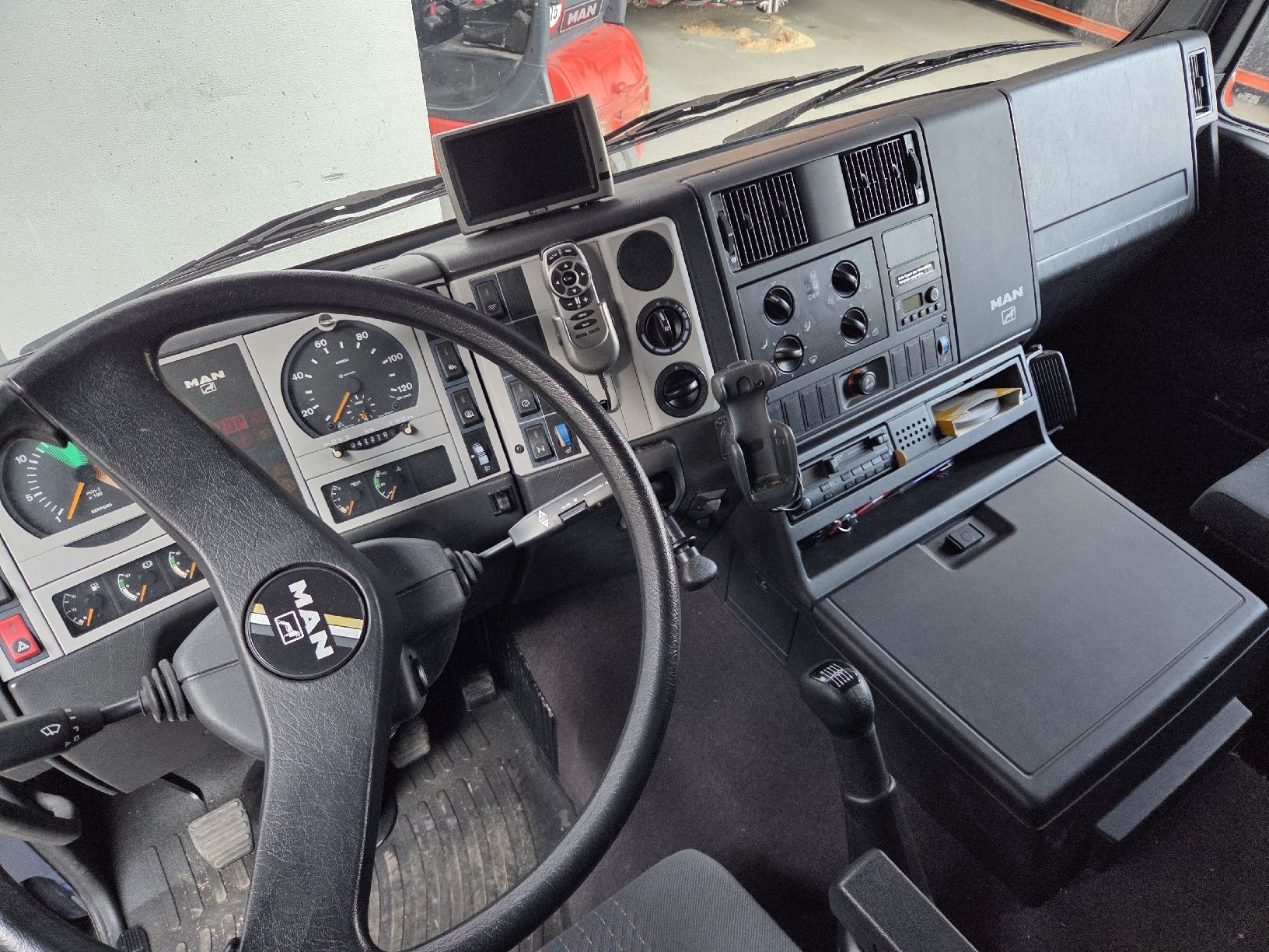 Man Camping Fahrzeuge: Camper Wohnmobil Tiny House Lkw – Gebraucht aus Horboden von minnutti 8