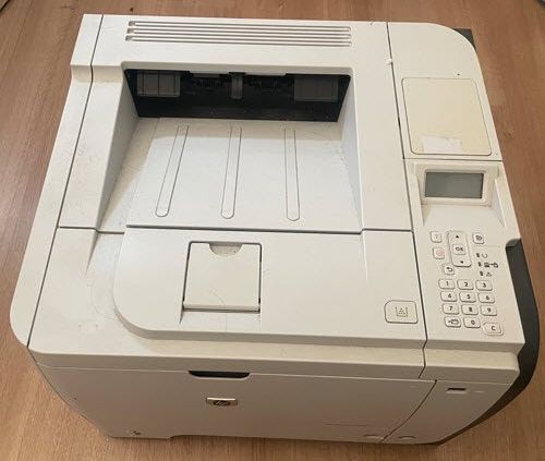 Hewlett Packard Stampanti: Drucker HP LaserJet P3015 – Difettoso da Meierskappel venduto da Maca0