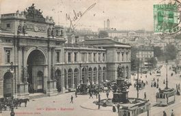 Zürich ZH Bahnhof Tram und Kutschen belebt