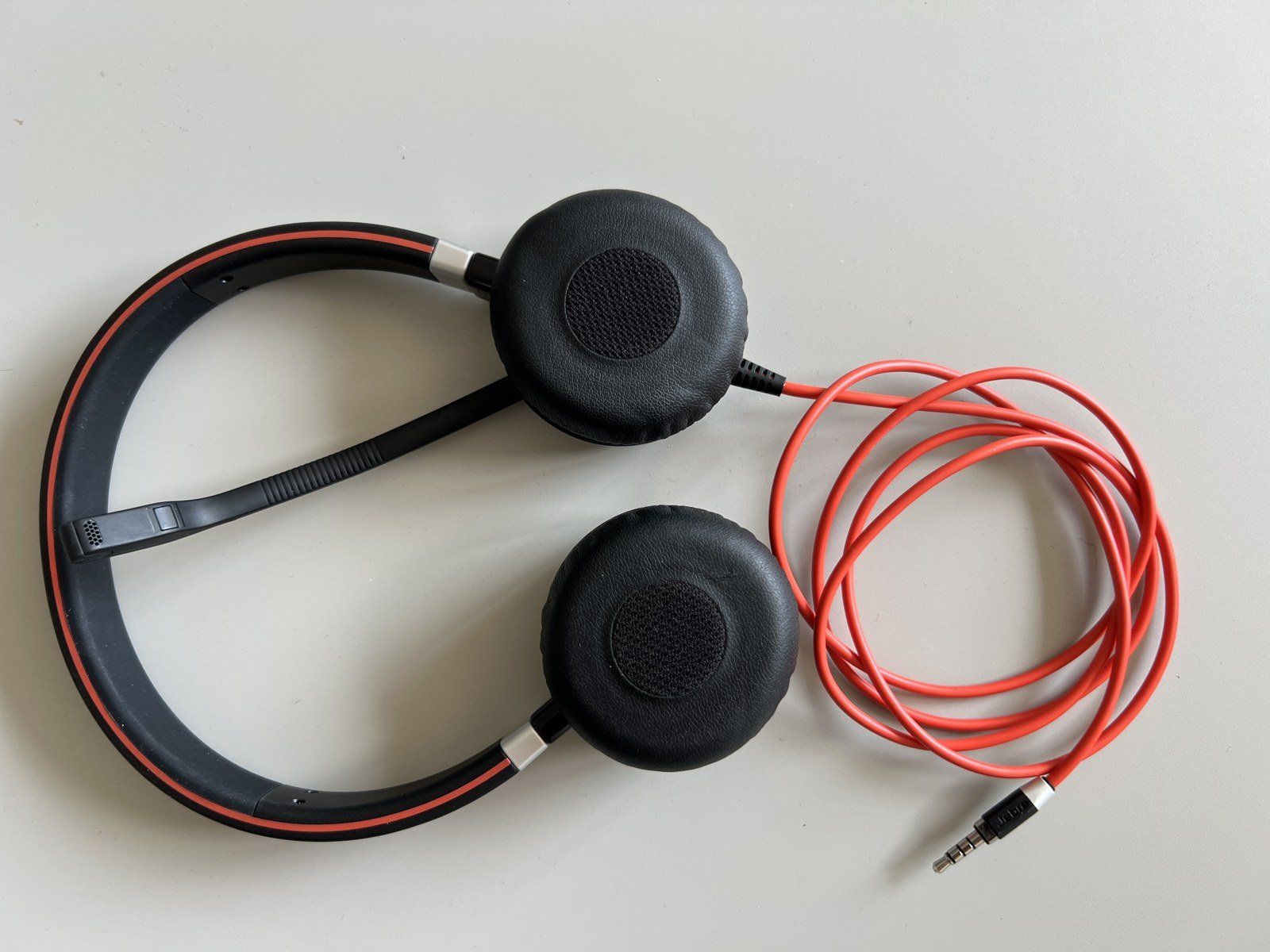 Jabra Cuffie: Jabra Evolve 40 UC Stereo USB-Headset mit Tasche – Usato da Zürich venduto da Kollege7 1