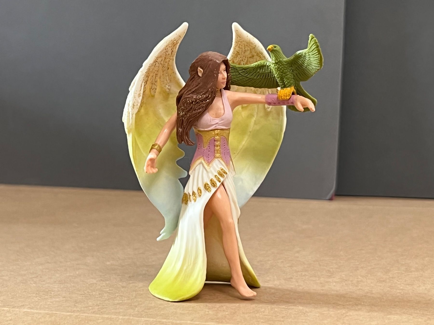 Schleich Statuette: Schleich 70478 Surah mit Vogel Bayala Elfe – Usato da Ennetbaden venduto da mapa05