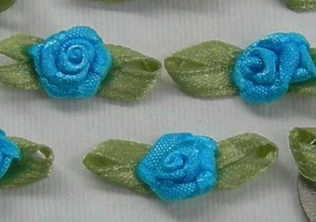10 mini roses satin + feuilles Turquoise