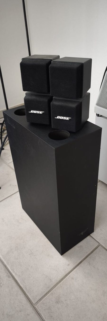 Bose Haut-parleurs: Bose Boxen mit Subwoofer – D'occasion à Engelburg par urs_fd8n