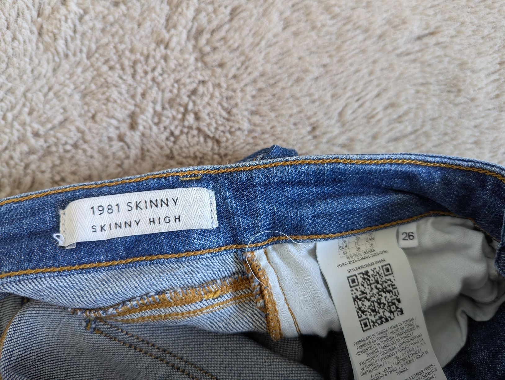 Guess Jeans: jean Guess 26 – Usato da Montreux venduto da dem_gyt9 4
