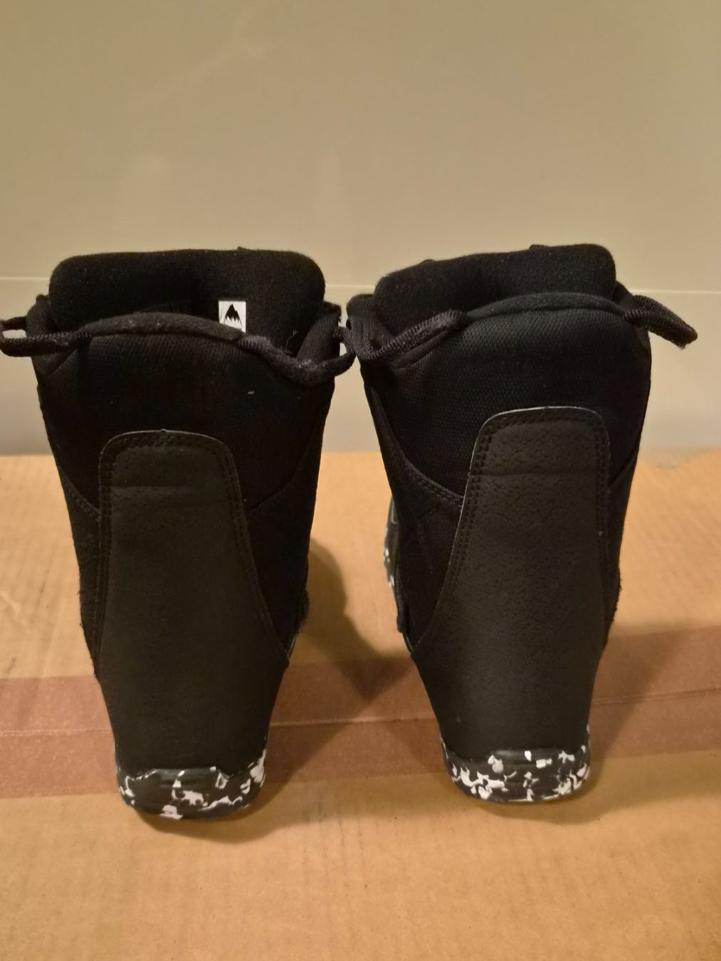 Burton Chaussures garçon: Burton Snowboardschuhe Gr.33 BOA – D'occasion à Oberrieden par Raja011 2