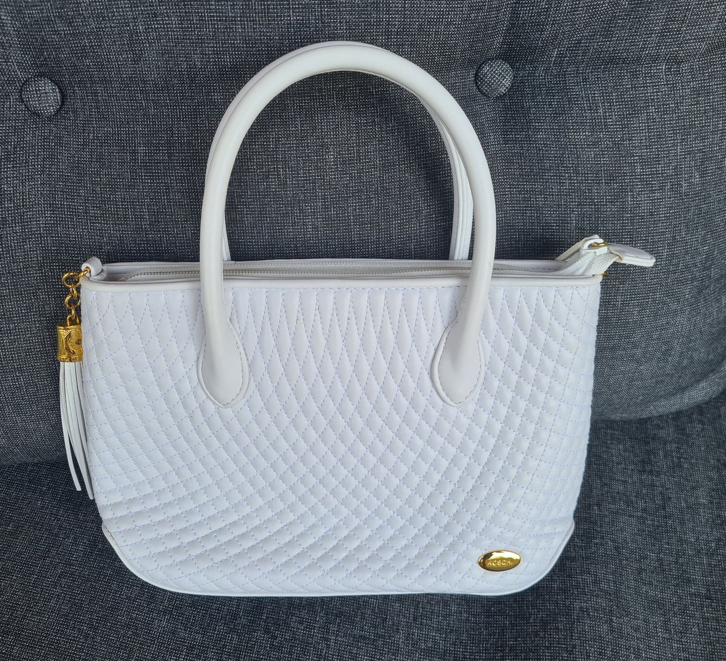 Taschen für Damen: Handtasche KOSCHI weiss gesteppt super Zustand – Neu (gemäss Beschreibung) aus Grosswangen von Spieler10