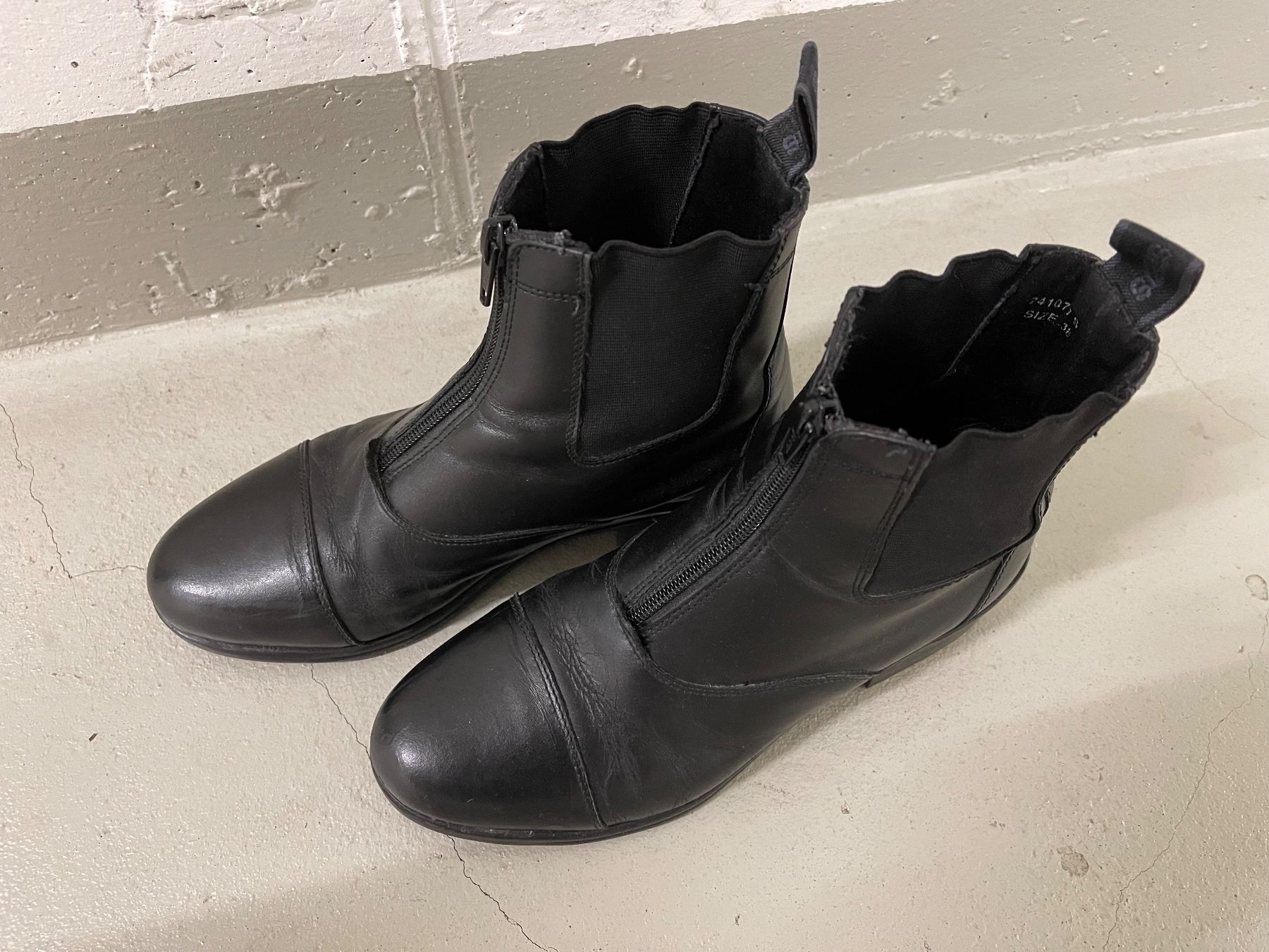 Felix Bühler Scarpe da donna: STEEDS Reitstiefel 38 leder – Usato da Wilen b. Wollerau venduto da Marvinh2g2