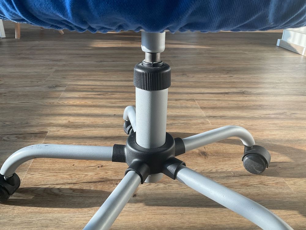 Ikea Hocker max. 50 cm hoch mit Rollen Kaufen auf Ricardo