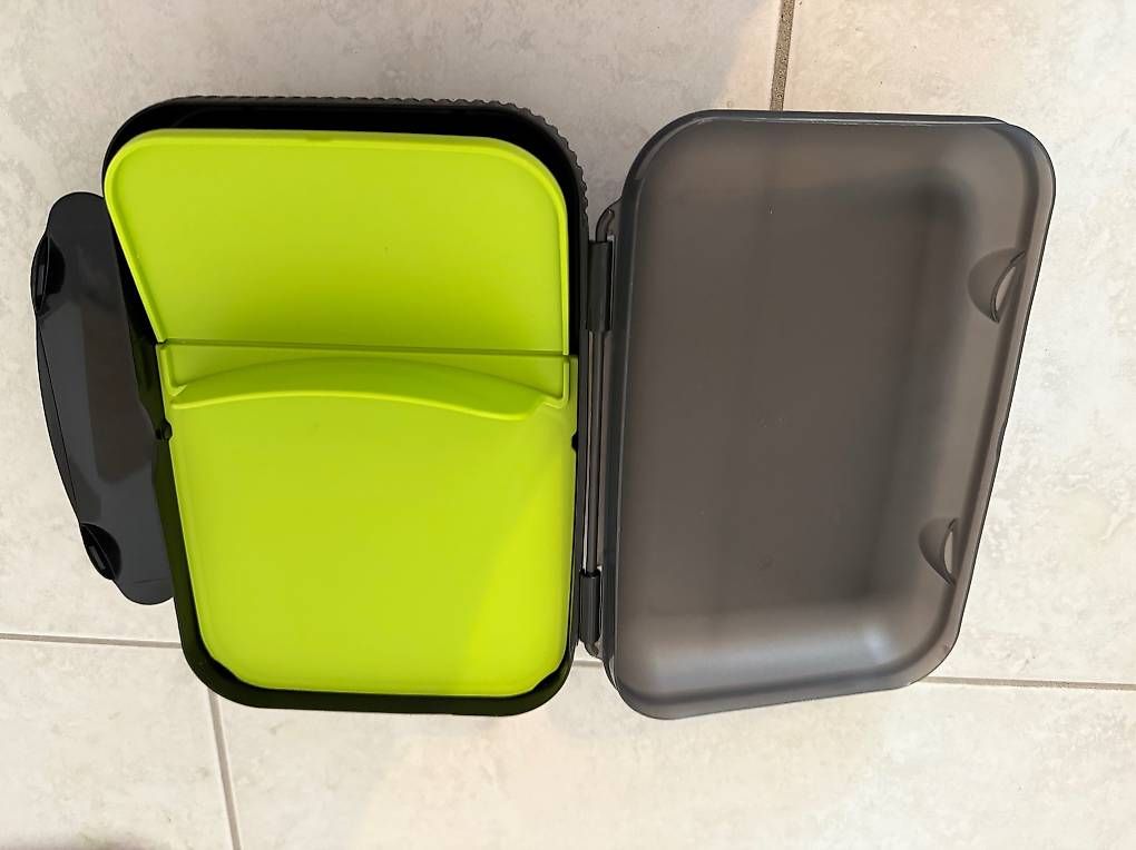 Contenitori & Simili: Tupperware Znünidose – Usato da Riedt b.Erlen venduto da yab_0911n 1