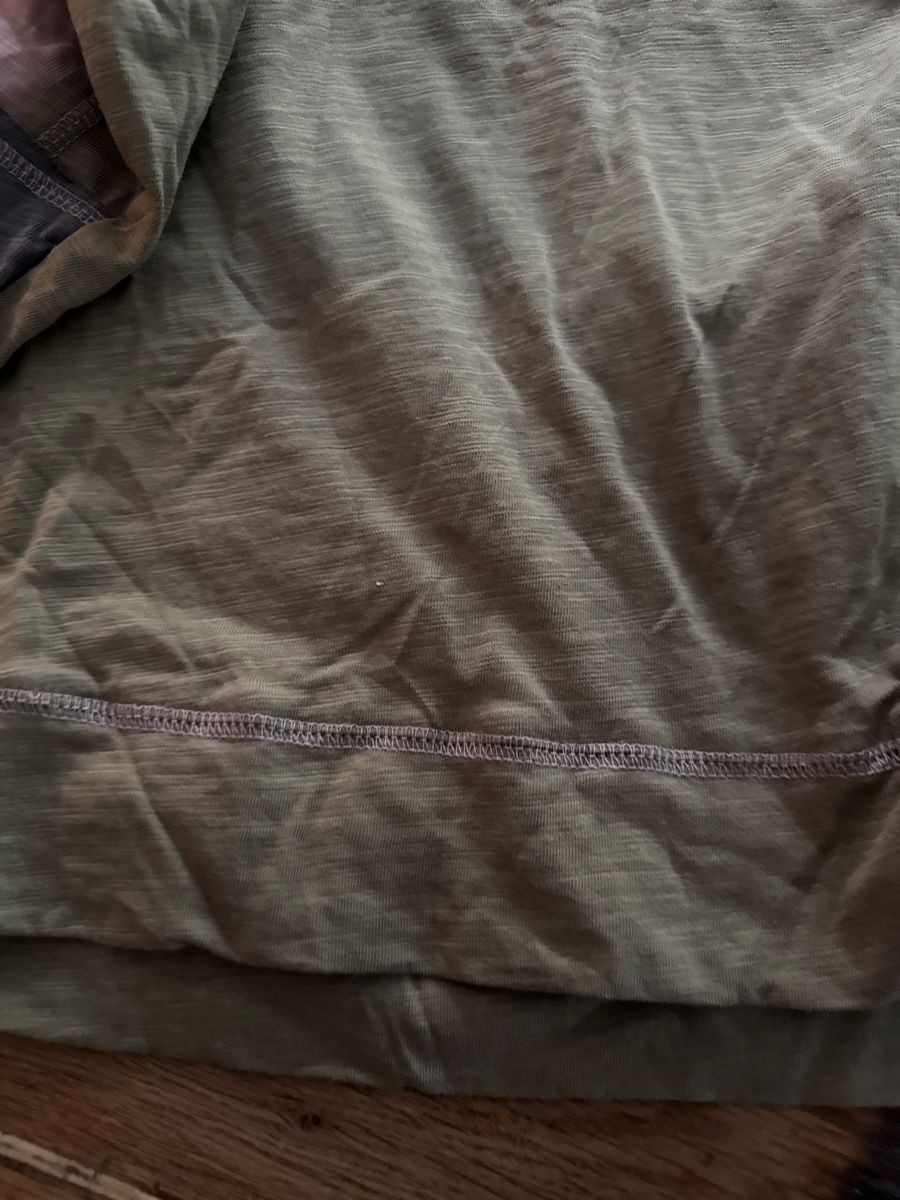Maglioni & Felpe: Cooles,fabrikneues Sweatshirt Gr.L – Nuovo e nell'imballaggio originale da Visp venduto da Pastis 3