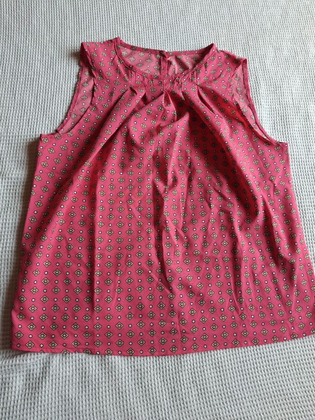Top: Haut rose vif taille S  – Usato da Villiers venduto da san_jn5w