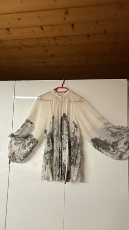  Bluse/Tunika bedruckt mit Falten und Trompetenärmel gr M