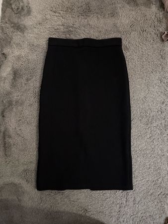 Schwarzer Bleistiftrock, Gr. 36, ideal für den Herbst!