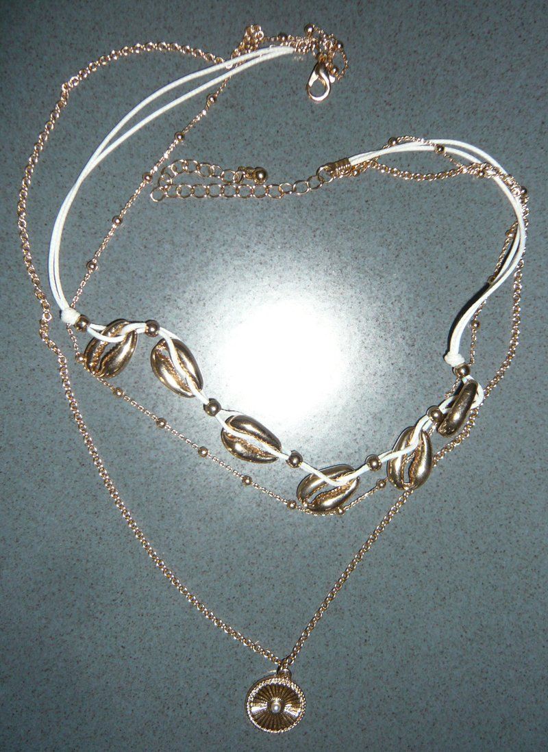 Colliers: Kette / Schmuck – D'occasion à Ruggell par Btt