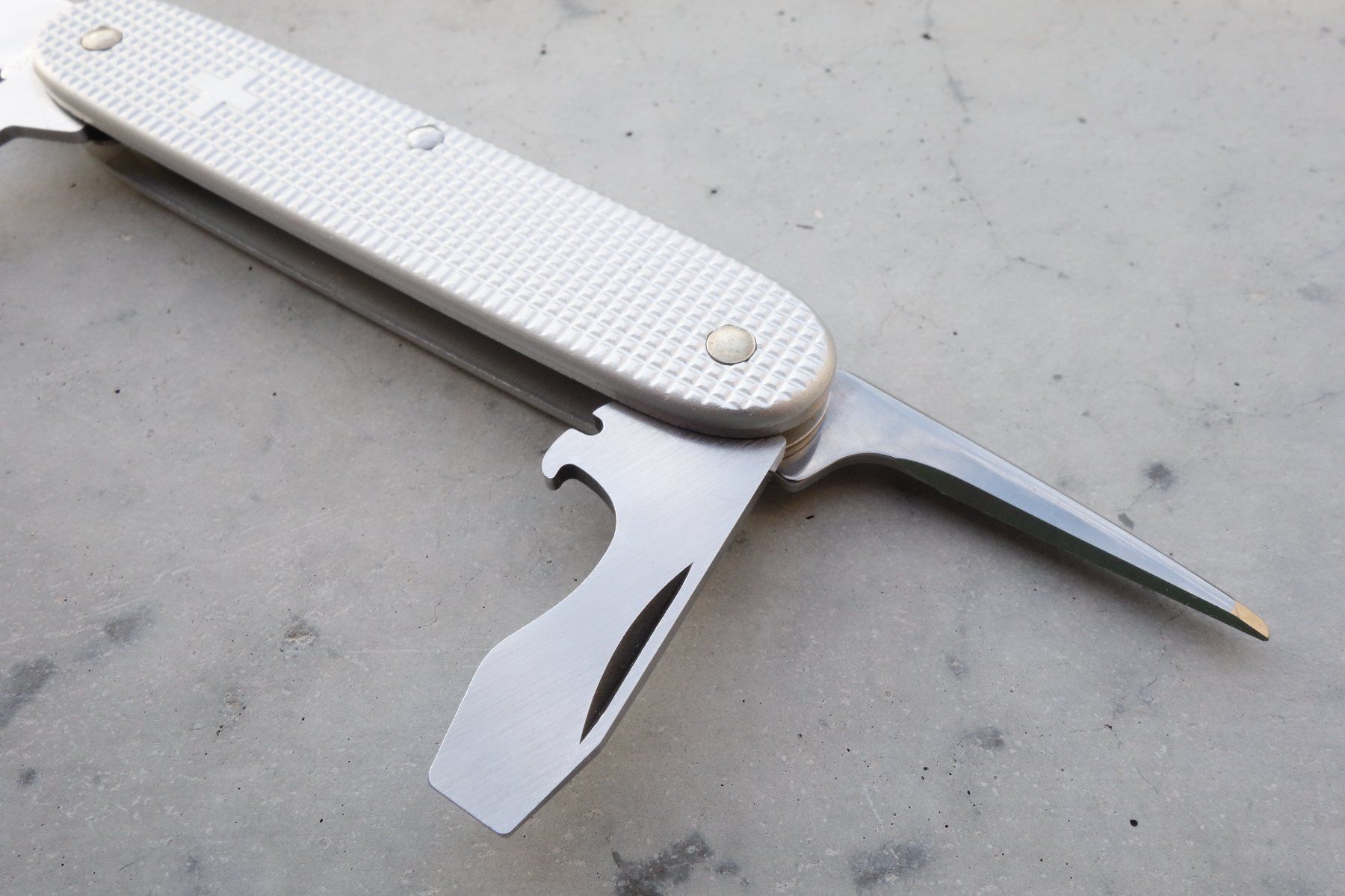 Victorinox Coltelli tascabile: Victorinox Technician Old Cross Sackmesser – Usato da St. Gallen venduto da 8201 2
