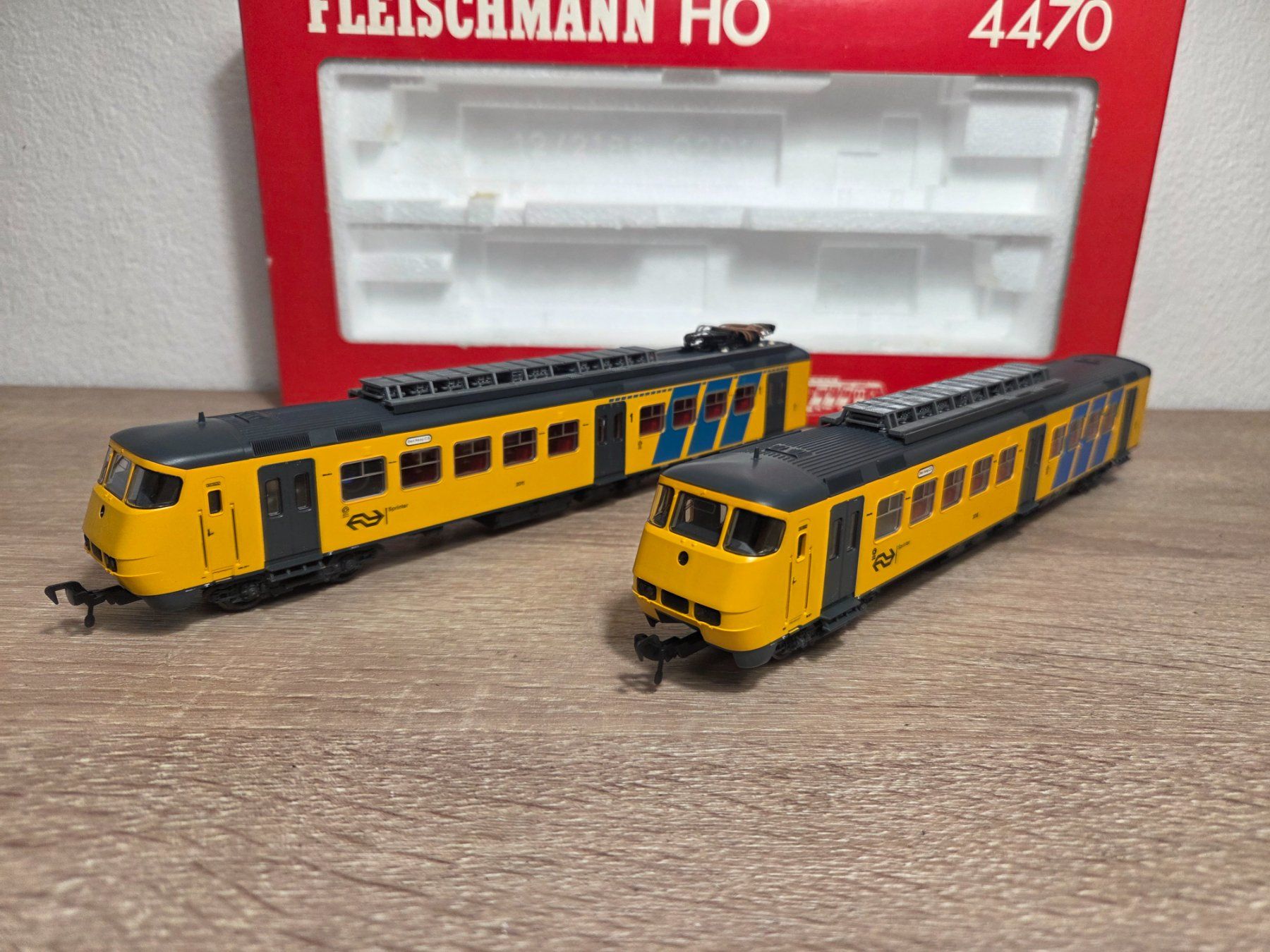 Fleischmann Trains électriques: Fleischmann 4470 Triebwagen NS H0 – D'occasion à St-Aubin-Sauges par Lo_Go