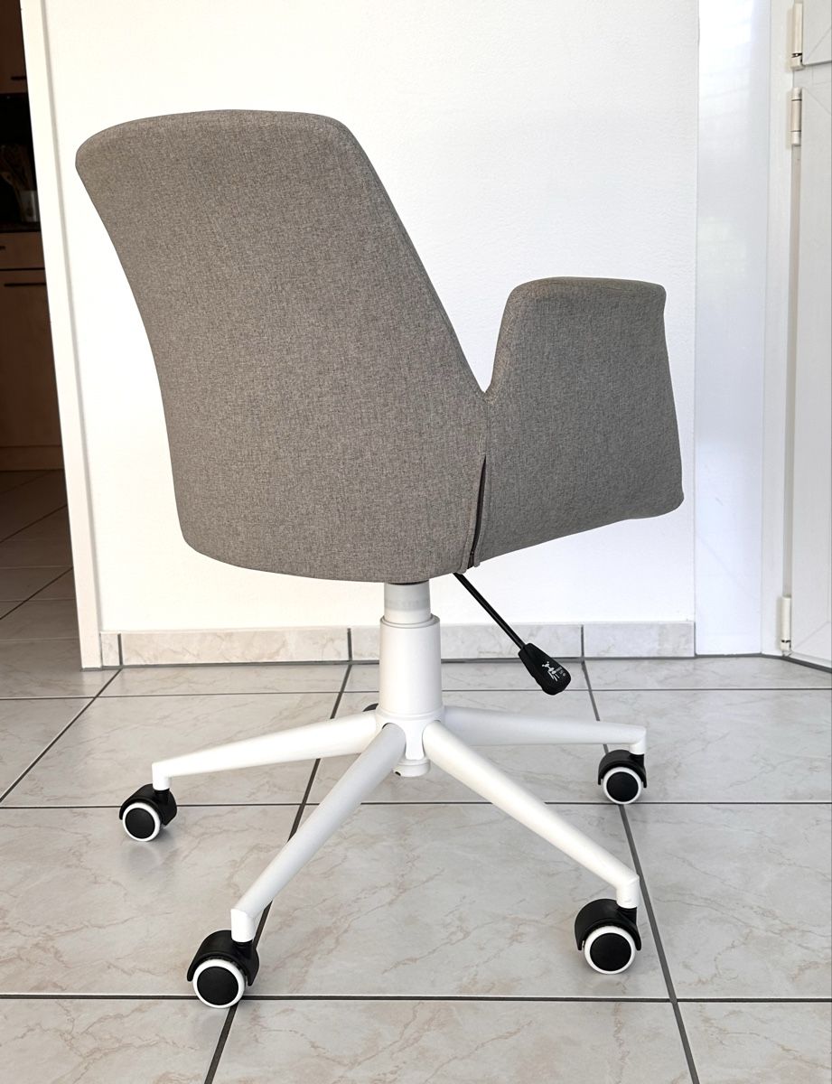 Livique Stühle: Bürostuhl mit Rollen in grau  – Gebraucht aus Lachen SZ von neuerDeal 2