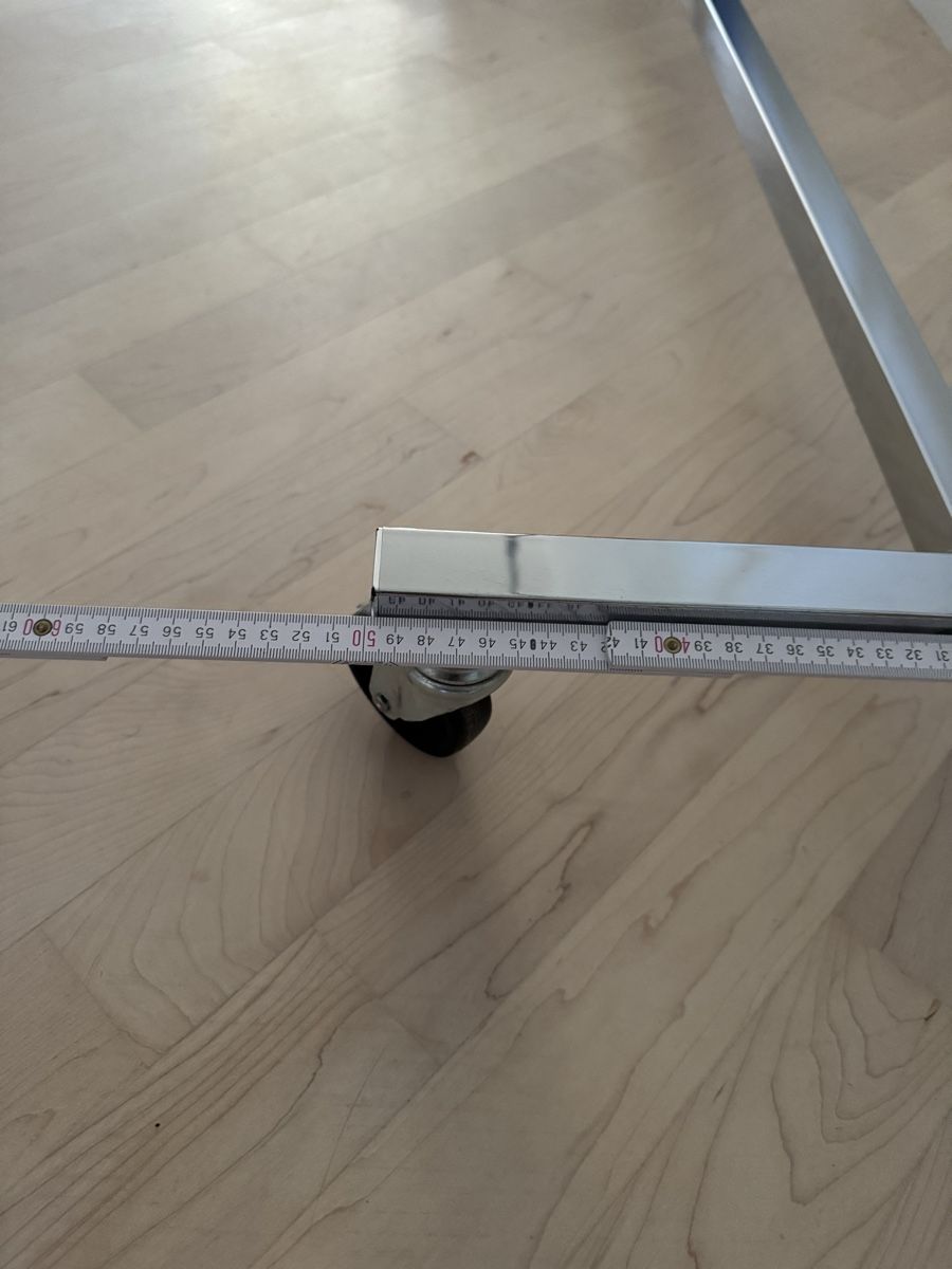 Pfister Garderobe: Verchromter Kleiderständer mit Rollen 220cm breit – Gebraucht aus Zürich von PhilippeMueller 4