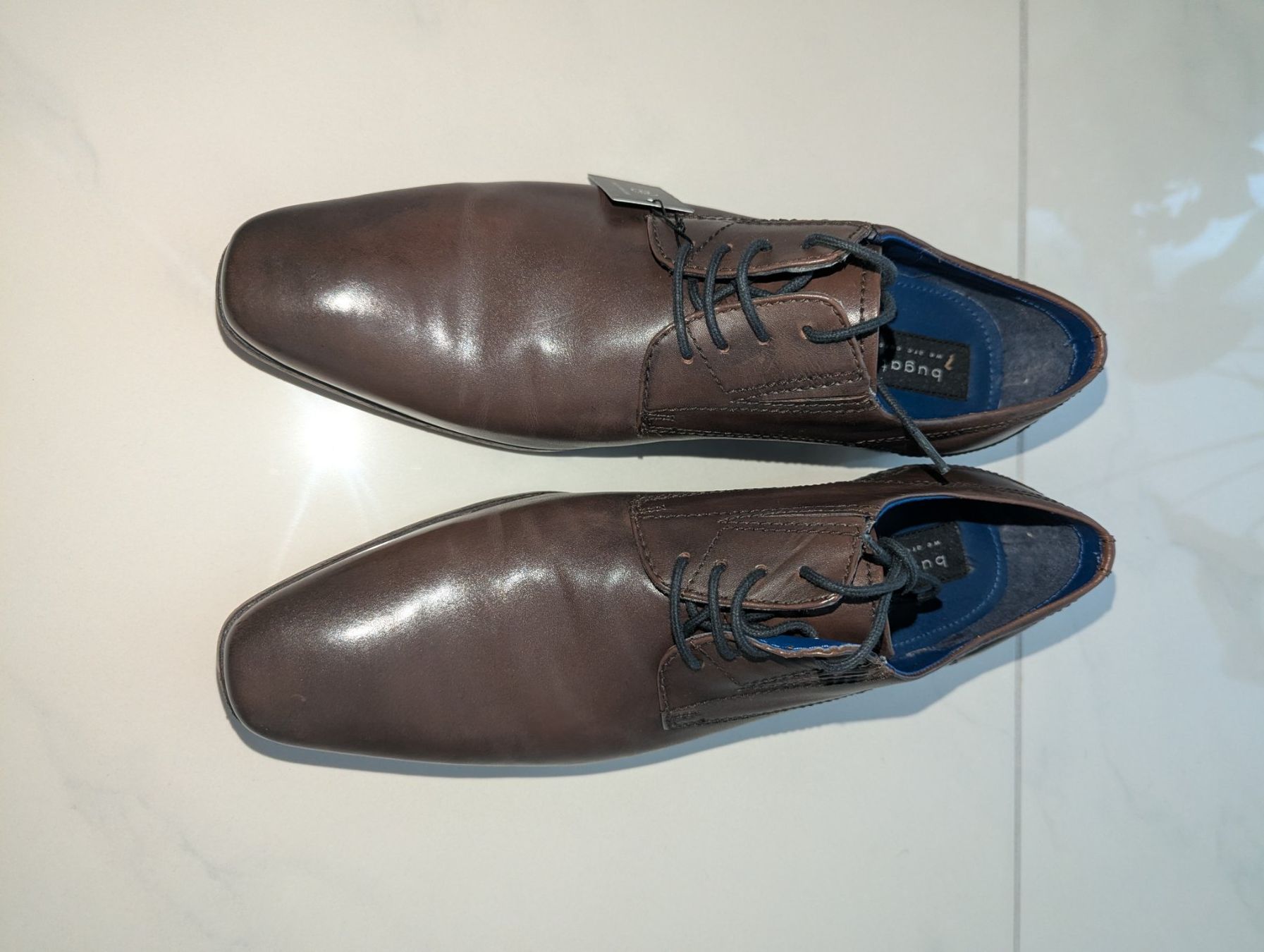 Bugatti Scarpe da uomo: Bugatti Elegante Herrenschuhe Gr. 43 Neu – Nuovo (secondo la descrizione) da Niederrohrdorf venduto da _Mr.NiceGuy_