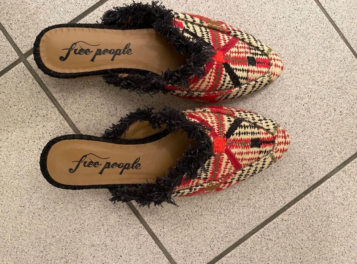 Scarpe da donna: Sommer Pantoffeln Gr 37 – Nuovo (secondo la descrizione) da Langnau am Albis venduto da Judithsebi 2