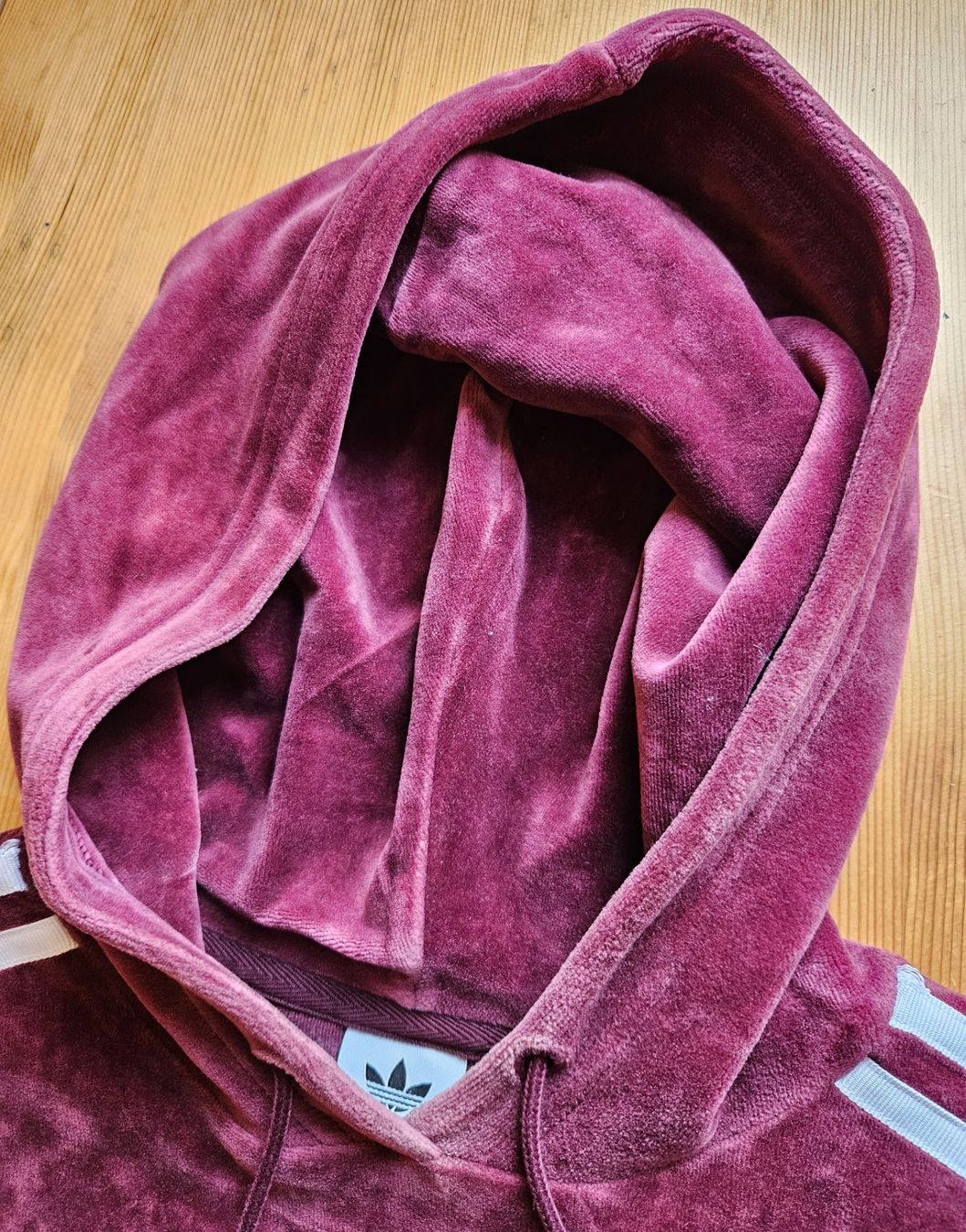 Adidas Pullover & Sweatshirts: Cropped Sweater adidas Grösse S retro Pullover Hoodie – Gebraucht aus Hägglingen von United-Village-Trade 3