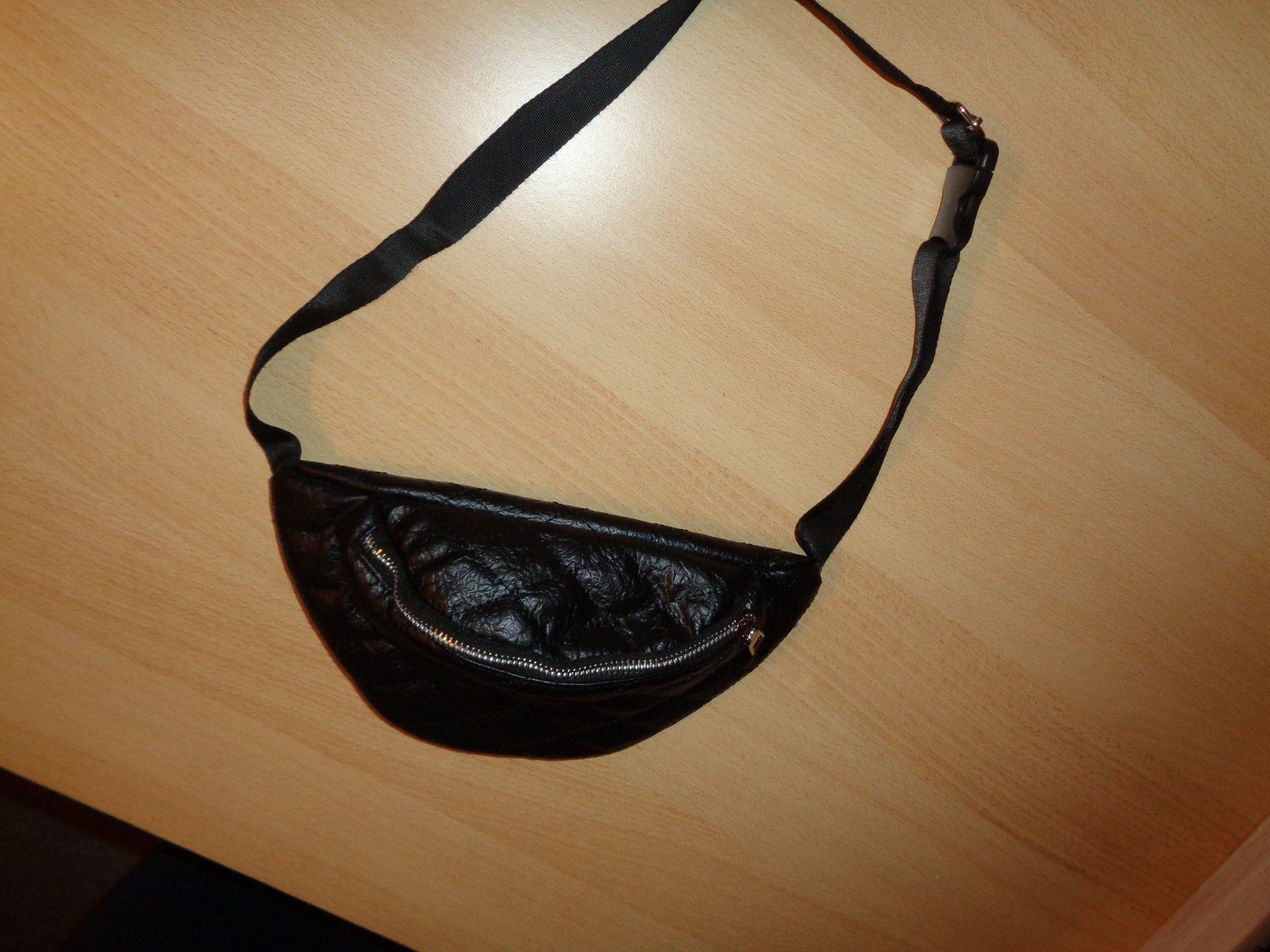 Borse da donna: *** schwarze Bauchtasche *** / Neu – Nuovo (secondo la descrizione) da Othmarsingen venduto da Leuchtturmlady 2