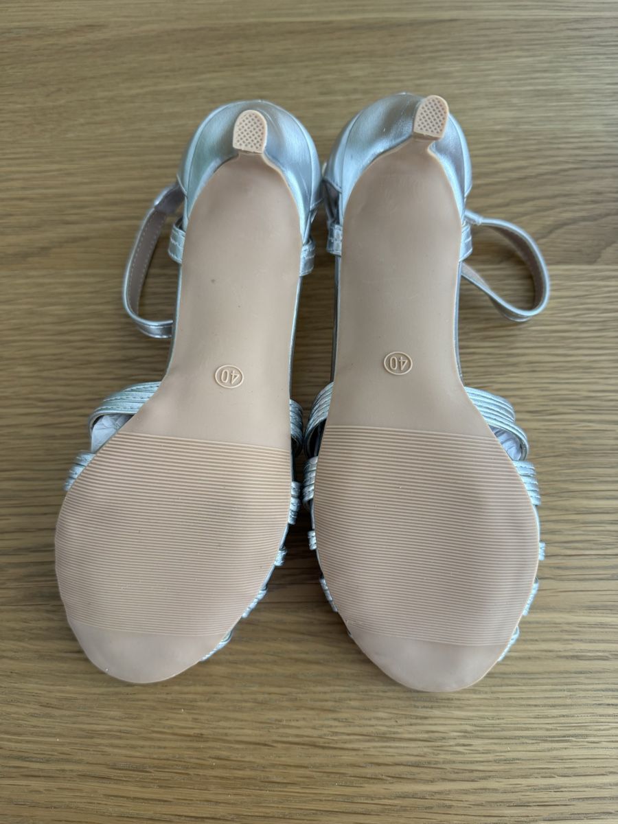 Scarpe da donna: Schuhe Gr.40 ungetragen – Nuovo (secondo la descrizione) da Zürich venduto da tzi_w9qk 2