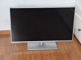 Panasonic TV 32 Zoll Full HD mit Fernbedienung
