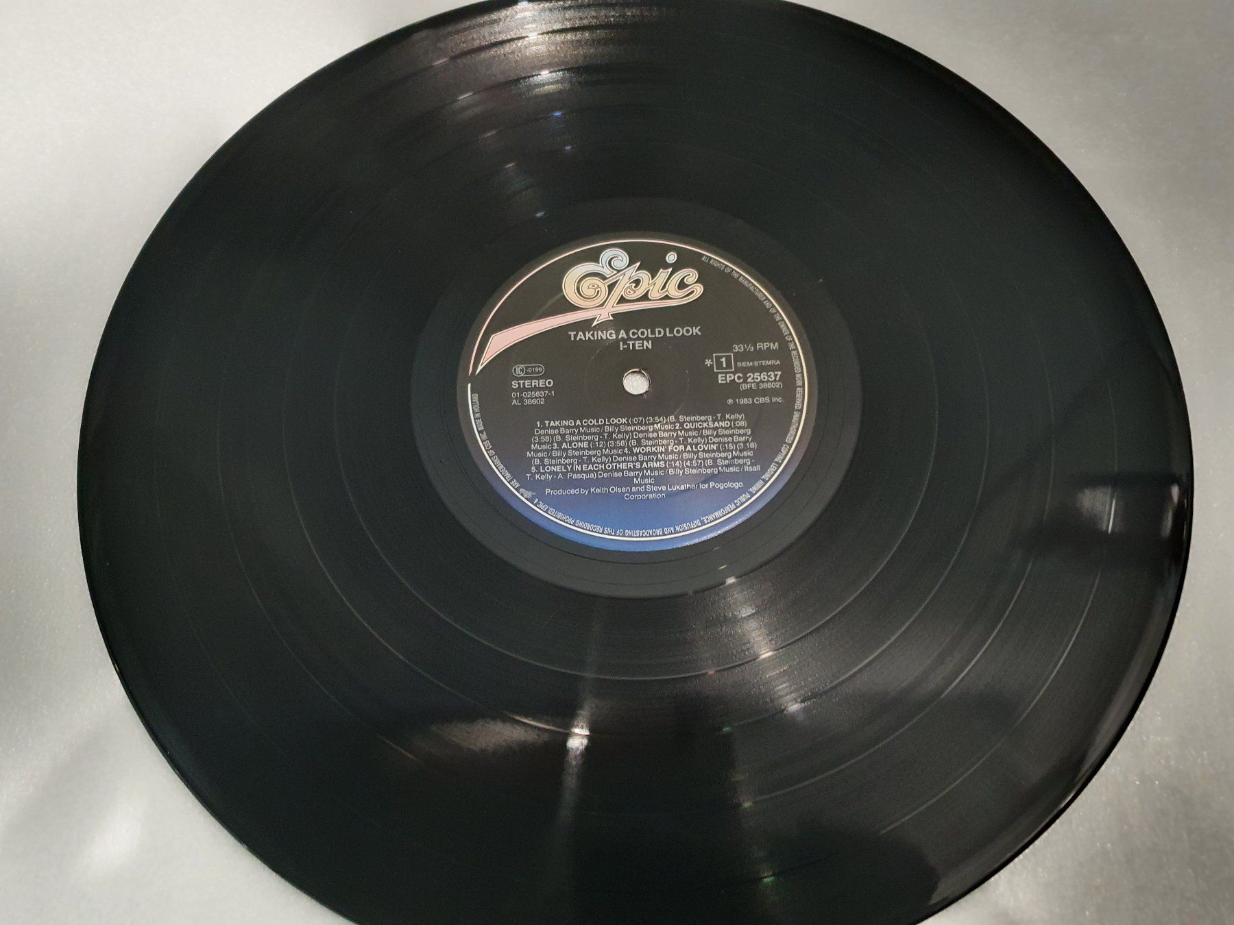 Dischi in vinile: i-Ten – Taking A Cold Look – Usato da Uster venduto da Vinyl-Leidenschaft 2