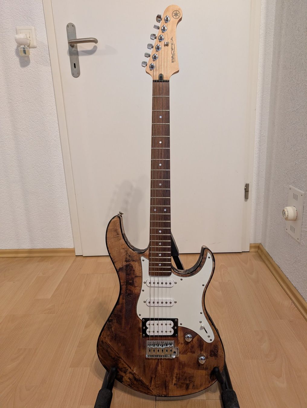 Yamaha Instruments de musique: Yamaha Pacifica 112V – D'occasion à Riedholz par Pfupfundnebel 1