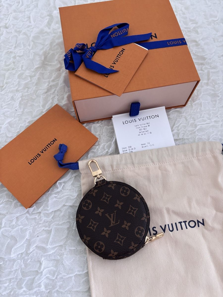 Louis Vuitton Portafogli: Louis Vuitton Monogram Round Purse - Great Gift Idea! – Nuovo e nell'imballaggio originale da Basel venduto da ars_r7xd 1