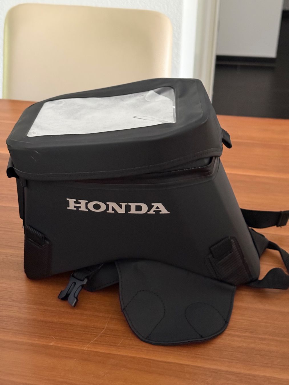Honda Rucksäcke: Honda Tankrucksack / Top Zustand – Neu (gemäss Beschreibung) aus Wiesendangen von Leovi