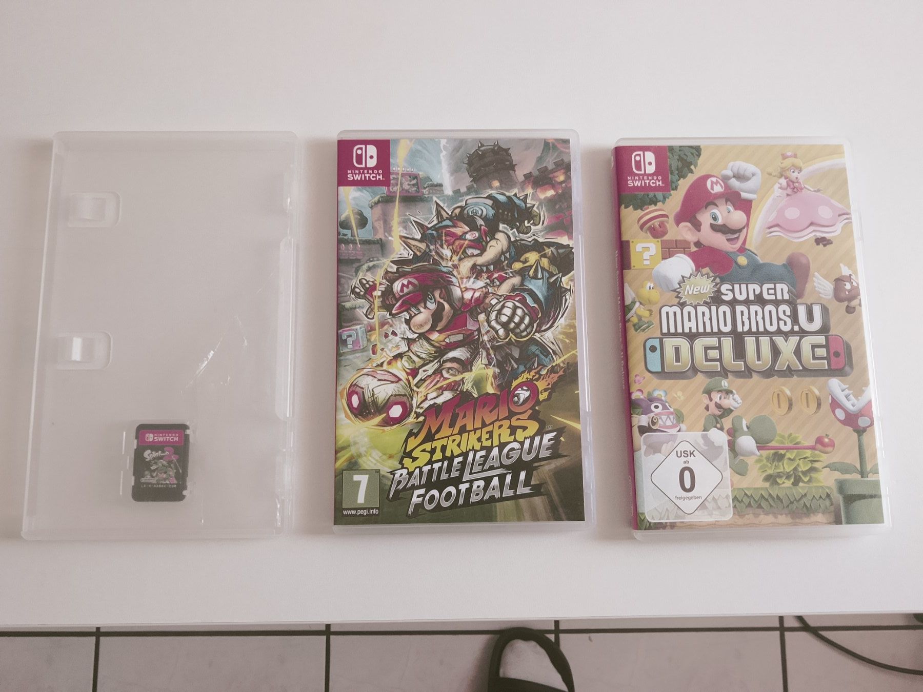 Nintendo Console: Nintendo Switch Rot/Blau – Nuovo (secondo la descrizione) da Niederbipp venduto da DeeJayEroo 8