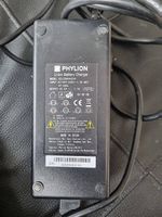 Chargeur batterie Li-ion Phylion modèle SSLC084V42XH.