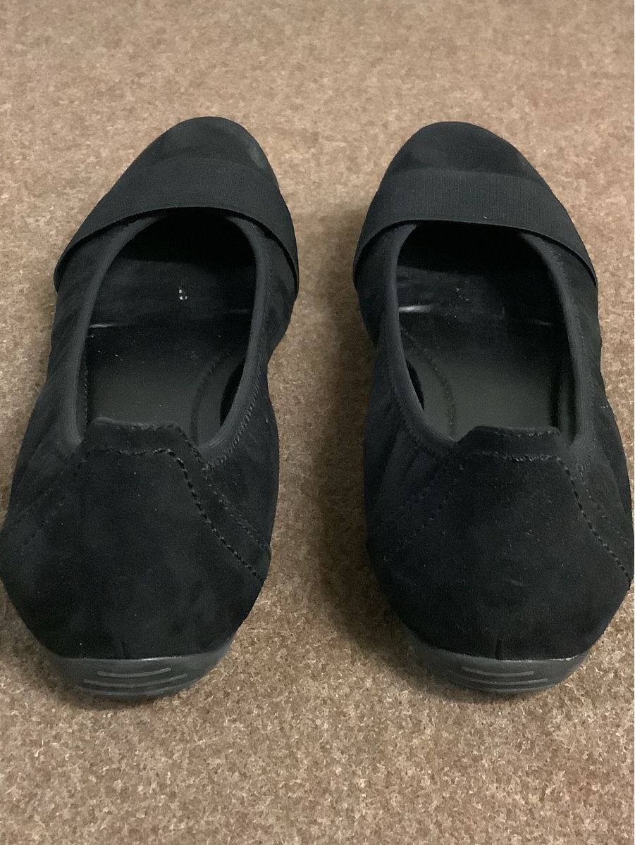 Graceland Scarpe da donna: Schwarze Graceland Ballerinas mit Elastband Gr. 39 – Usato da Adlikon b.Regensdf venduto da Abraxas09 2