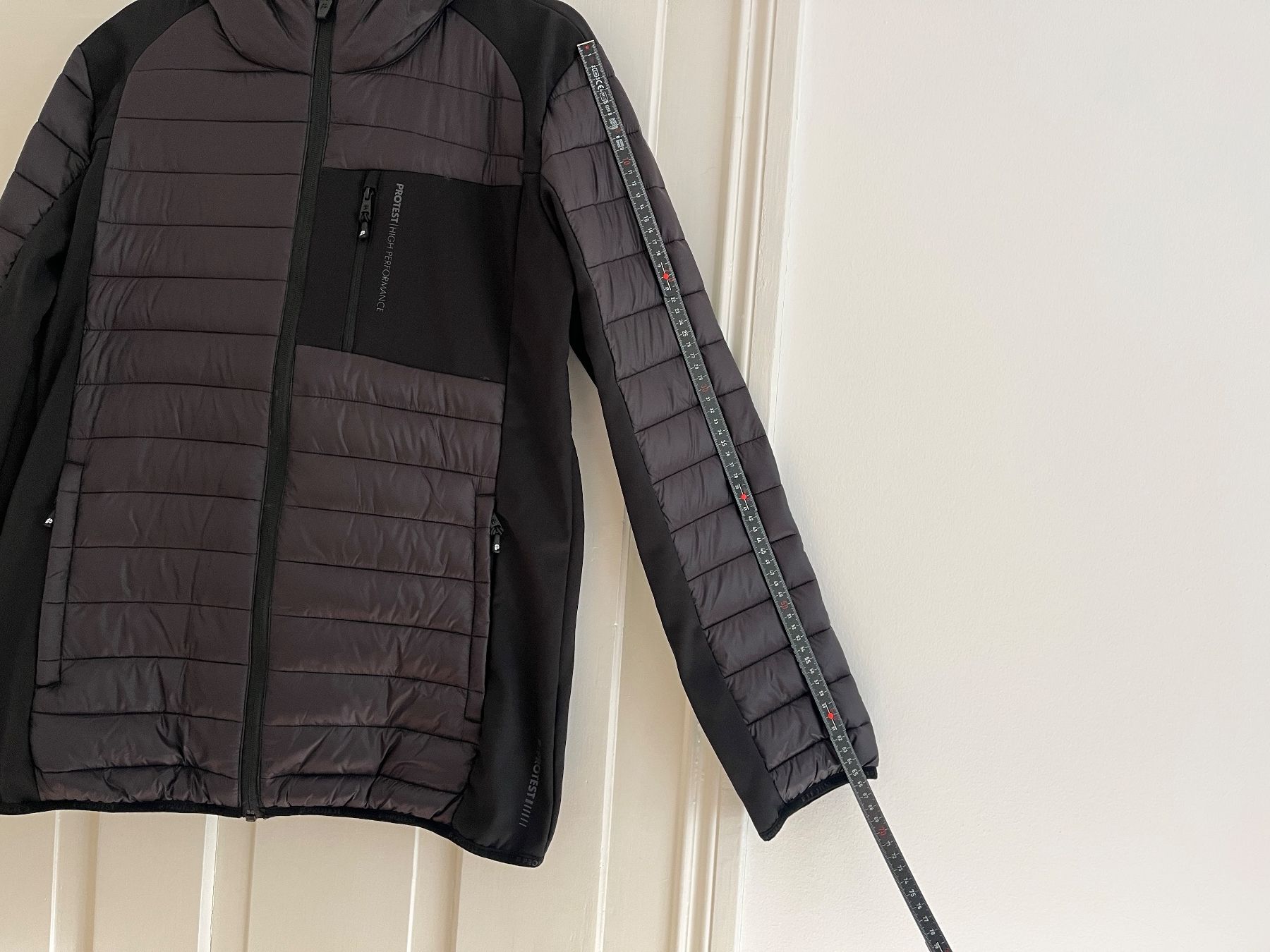 Protest Giacche: Protest Daunenjacke Herren M High Performance Top Zustand – Nuovo (secondo la descrizione) da Zürich venduto da bretxo 7