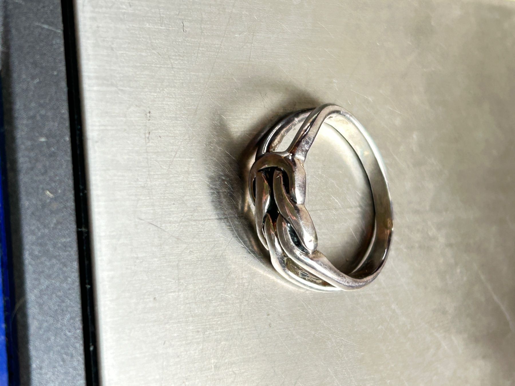Ringe: Moderner Silberring verbunden Grösse 53 – Gebraucht aus Laufen von belleskulptur 5