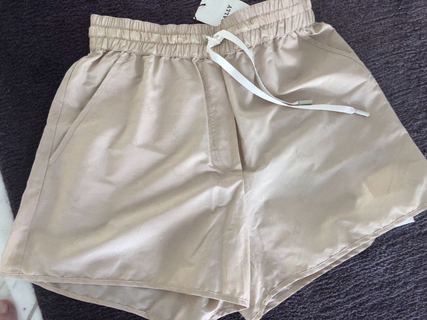 Bally Pantaloni: Bally Shorts Gr 32 Baumwolle Seide XS – Nuovo e nell'imballaggio originale da Volketswil venduto da praxis12