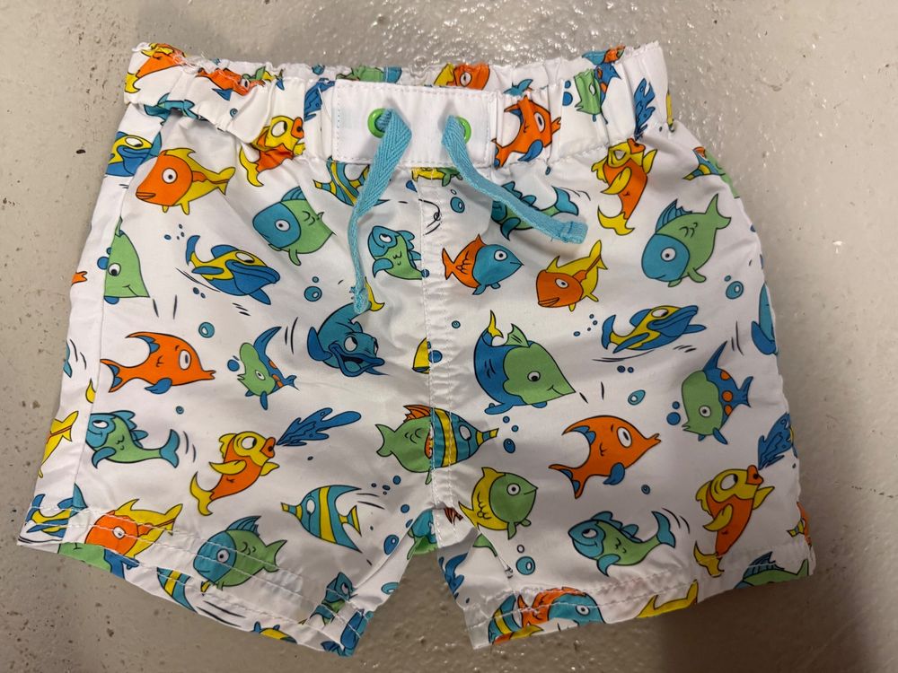 Pantalons: Kurze Shorts und Badehose – D'occasion à Winkel par gatta 1