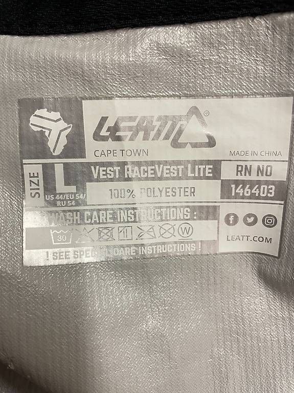 Leatt Schutz & Schoner: Leatt Body Protector 5.5 + RaceVest Lite Windweste – Gebraucht aus Siebnen von fer_9f66 3