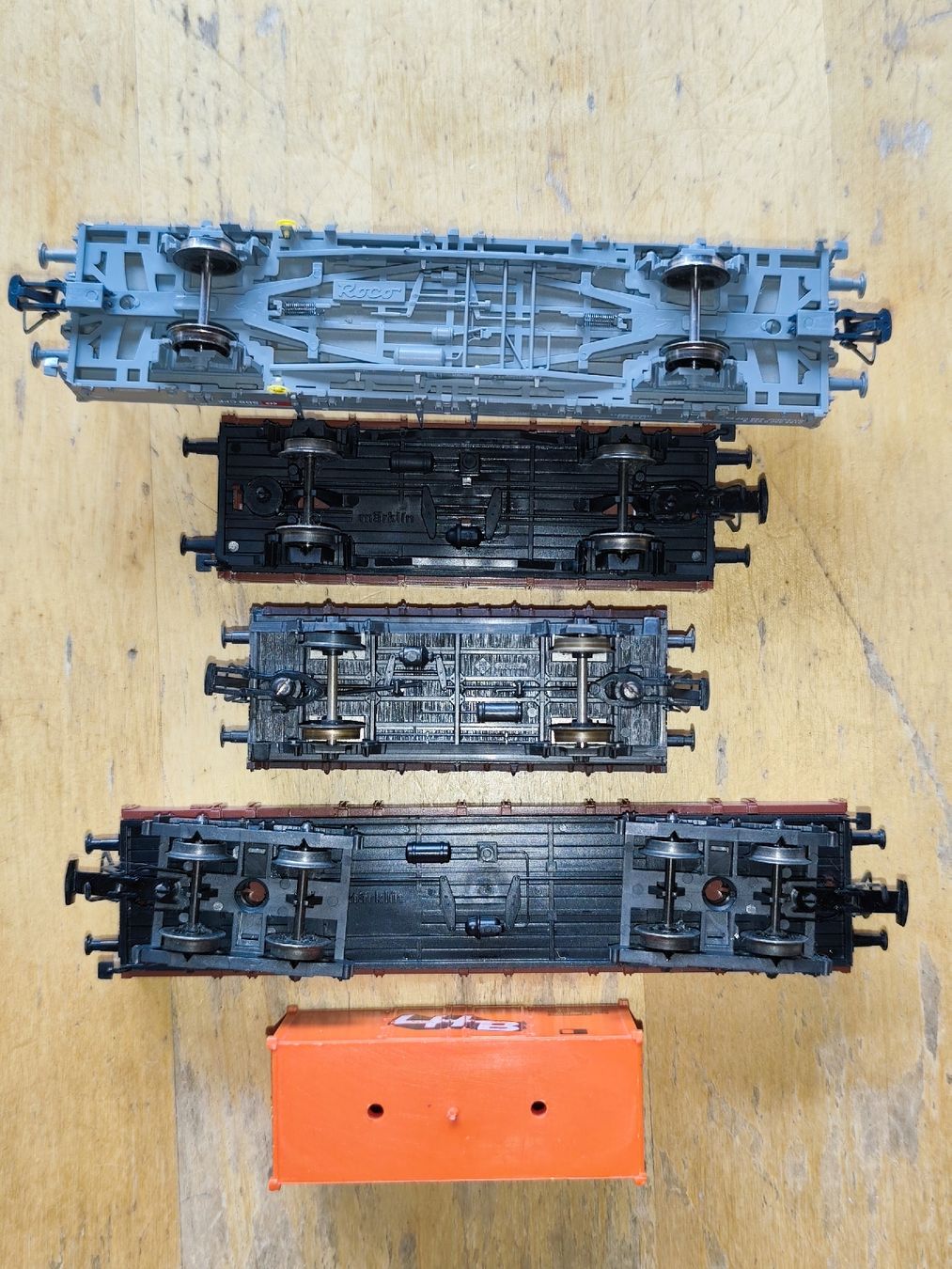 Lima Modellini di ferrovie: Eisenbahnwagen Tiefwandbord Lima – Usato da Brienzwiler venduto da Nytt-och-Bytt 3