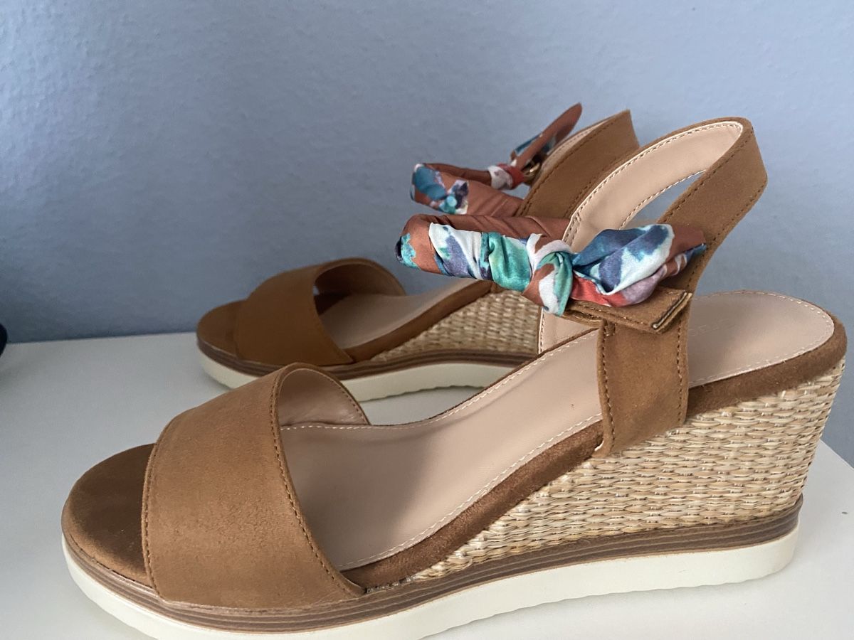 Damenschuhe: Sandalen gr 40 Pumps neu Sandale – Neu (gemäss Beschreibung) aus Amriswil von samettigerli 1