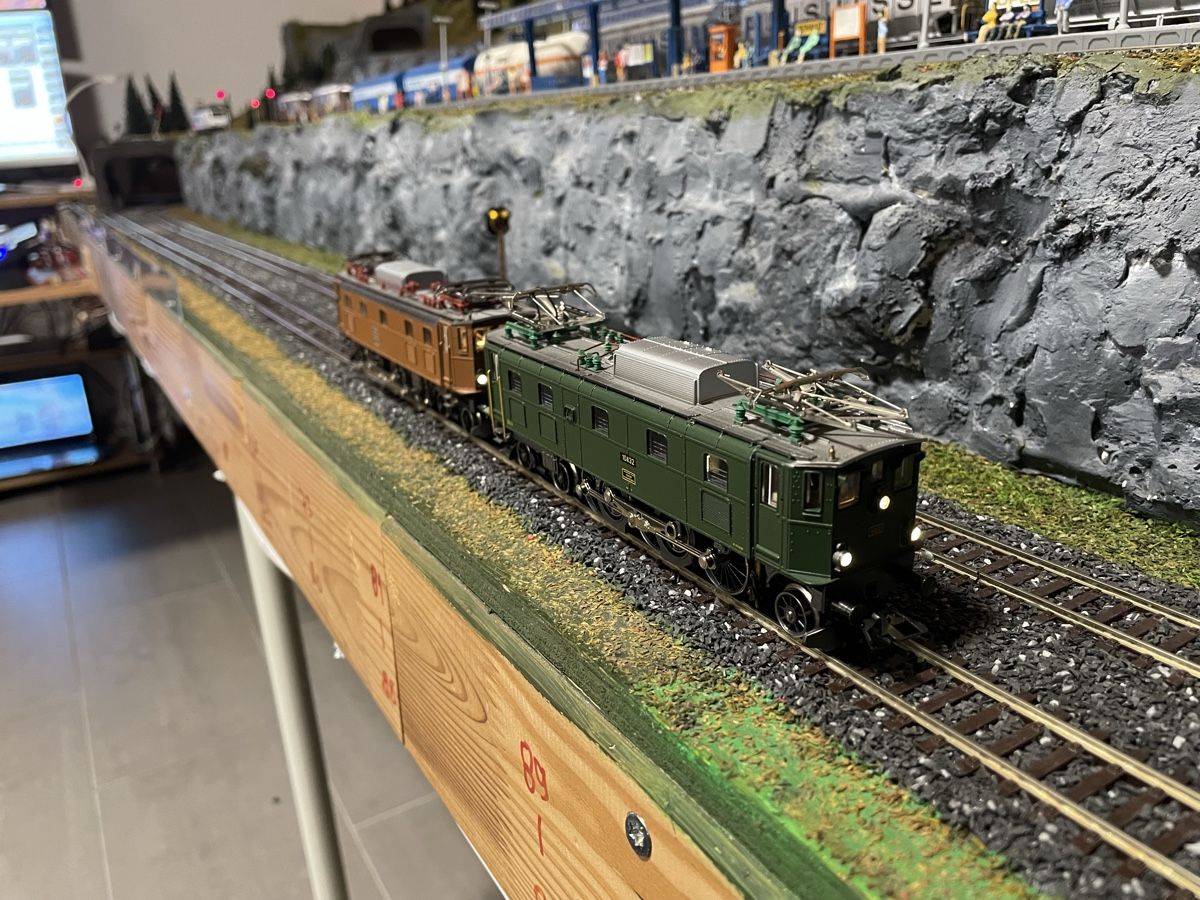 Märklin Modellini di ferrovie: Märklin Hamo Ae 3/6, Digital – Usato da Halten venduto da 079kaid1 1