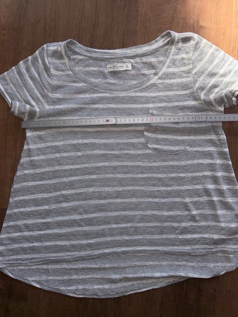 Abercrombie Top: Abercrombie top - M – Usato da St-Sulpice VD venduto da juhdu 2