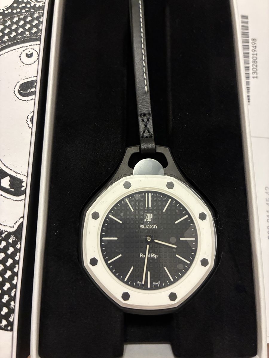 Swatch Orologi: Swatch Royal Pop Ocho Negro – Nuovo e nell'imballaggio originale da Genève venduto da Nim_2021 1