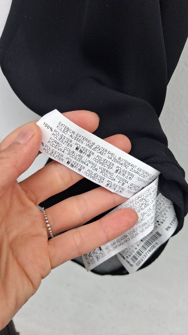 Zara Tops: Zara Basic Top schwarz weiss, Grösse XS – Gebraucht aus Wald ZH von e8e 3